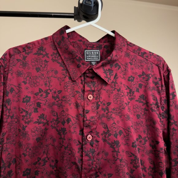 Guess Burgundy Red and Black Floral Print Button-Up Shirt (Medium) - Picture 3 of 4